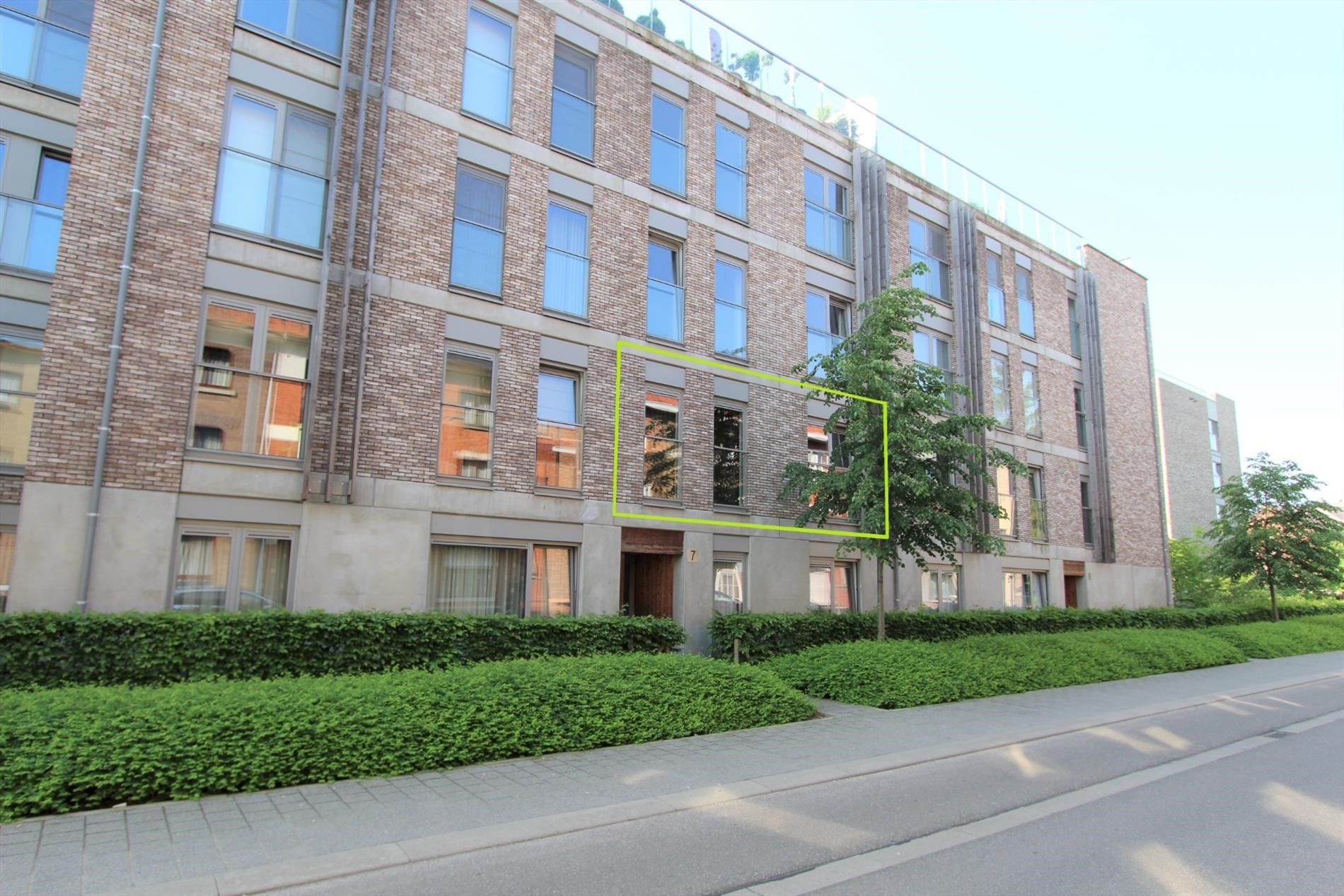 RUIM APPARTEMENT MET GROOT TERRAS EN GARAGE  foto 11