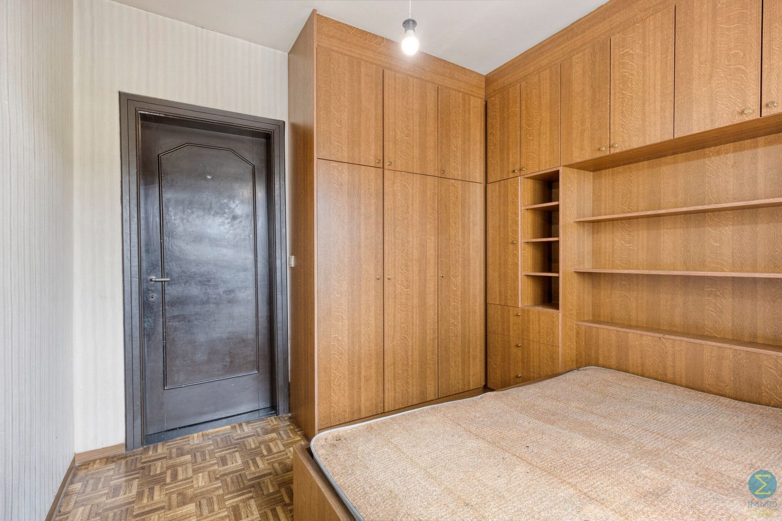 Te renoveren woning in centrum Arendonk. foto 14