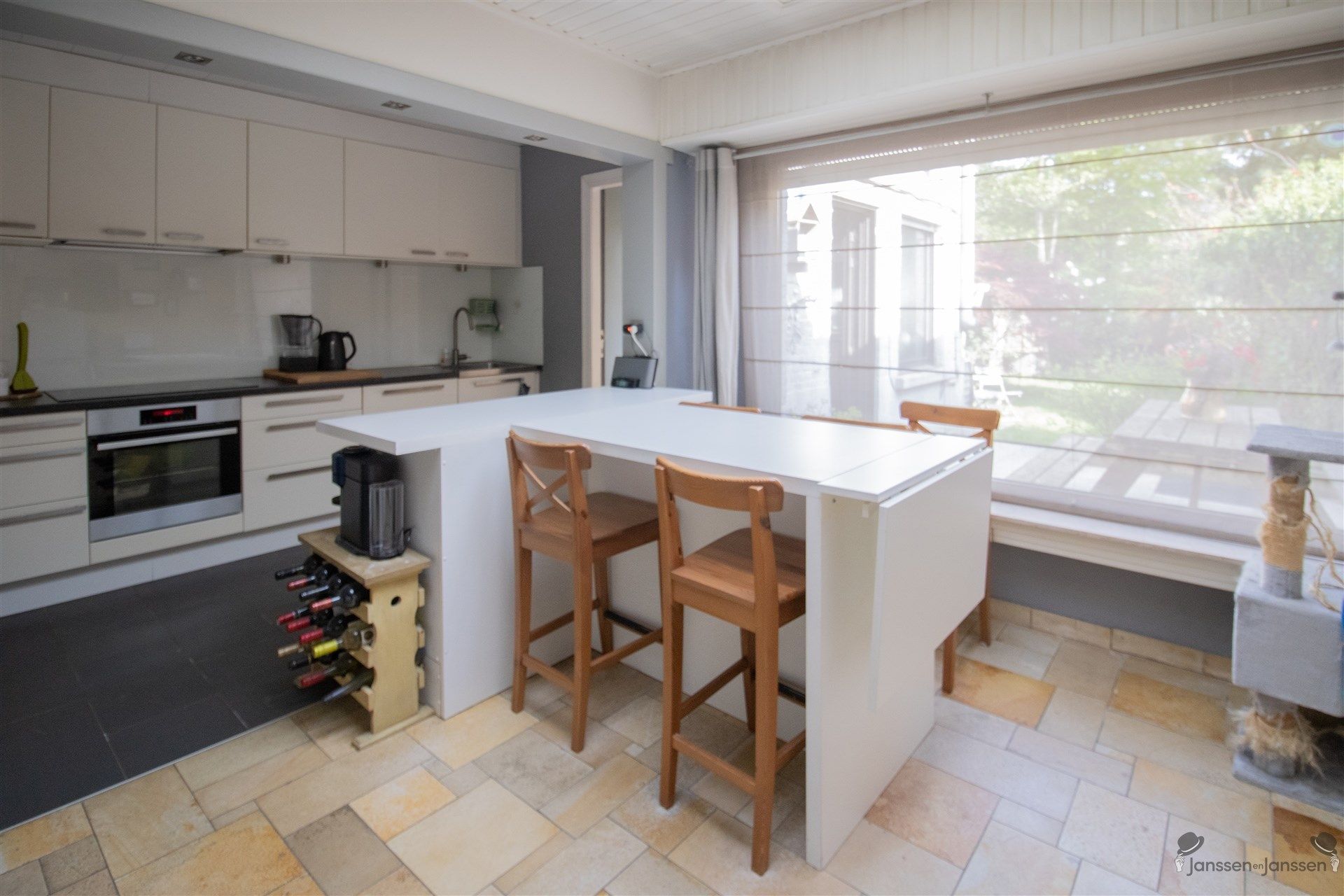Op te frissen woning met 2 tot 3 slaapkamers op 203 m² foto 9