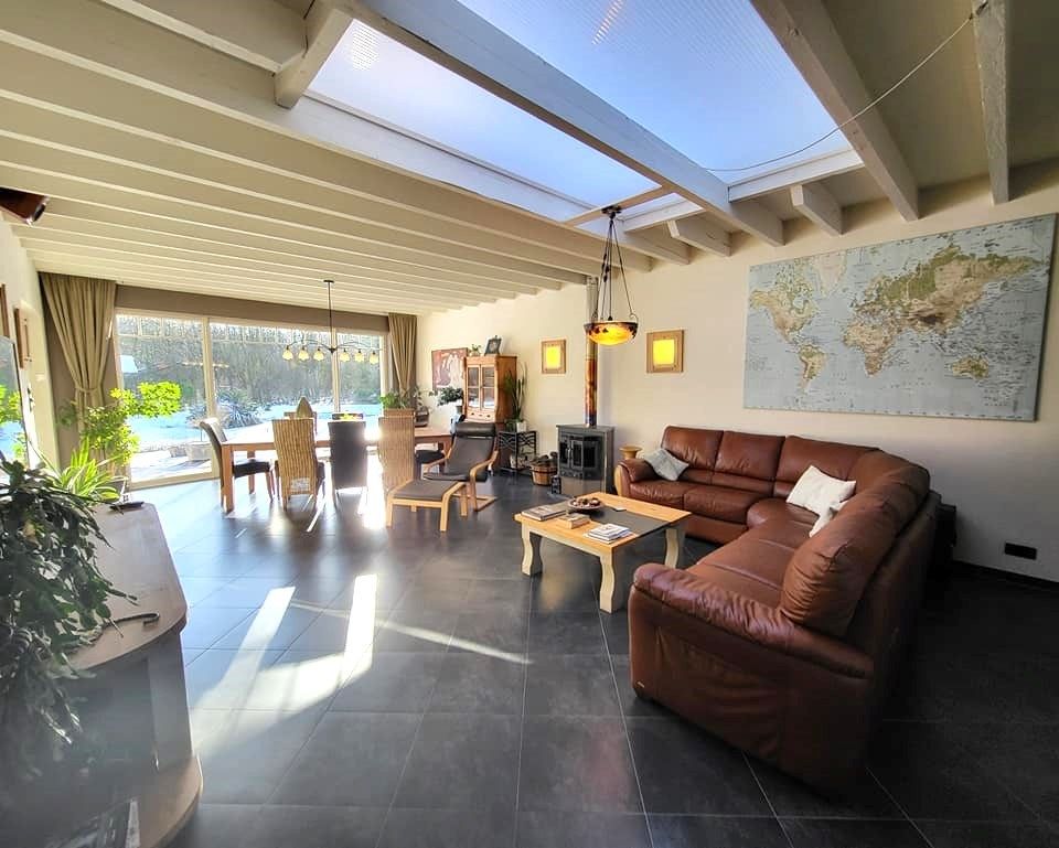 Never judge a book by it's cover... foto 3