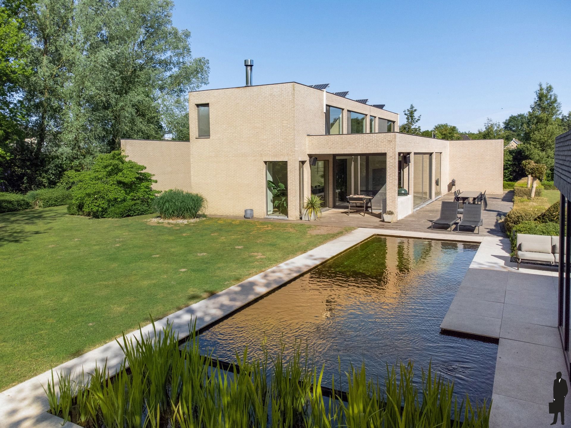 Luxueuze villa te koop in doodlopende straat foto 29
