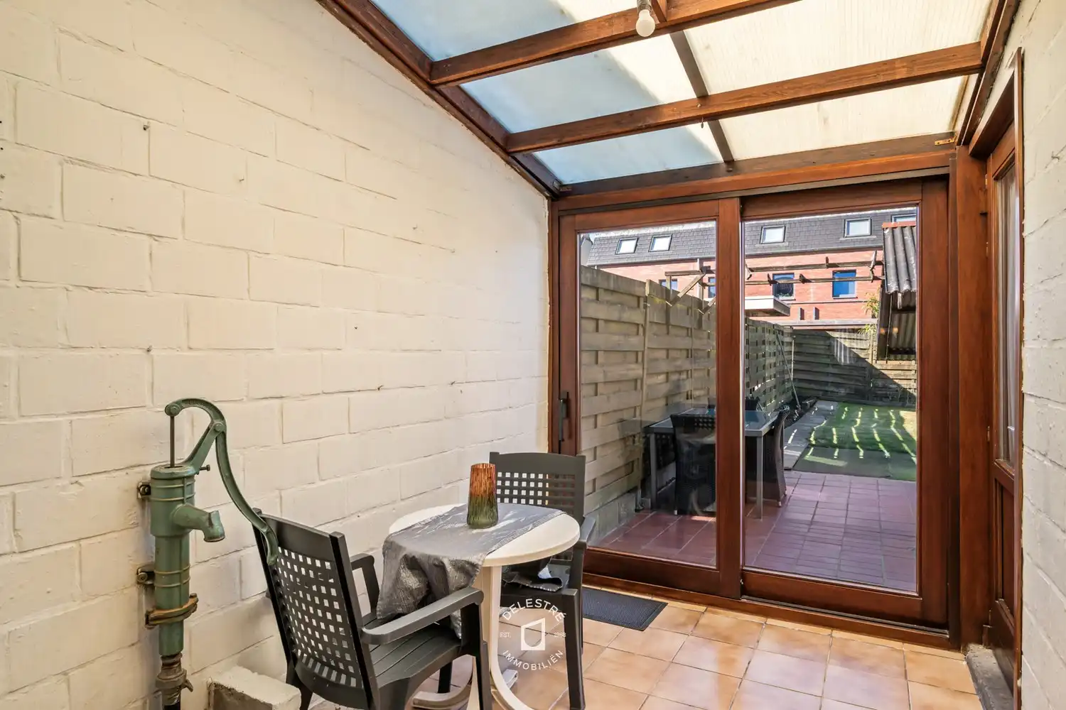 Mooi onderhouden woning in het hart van Ninove, vlakbij het stadspark foto 12