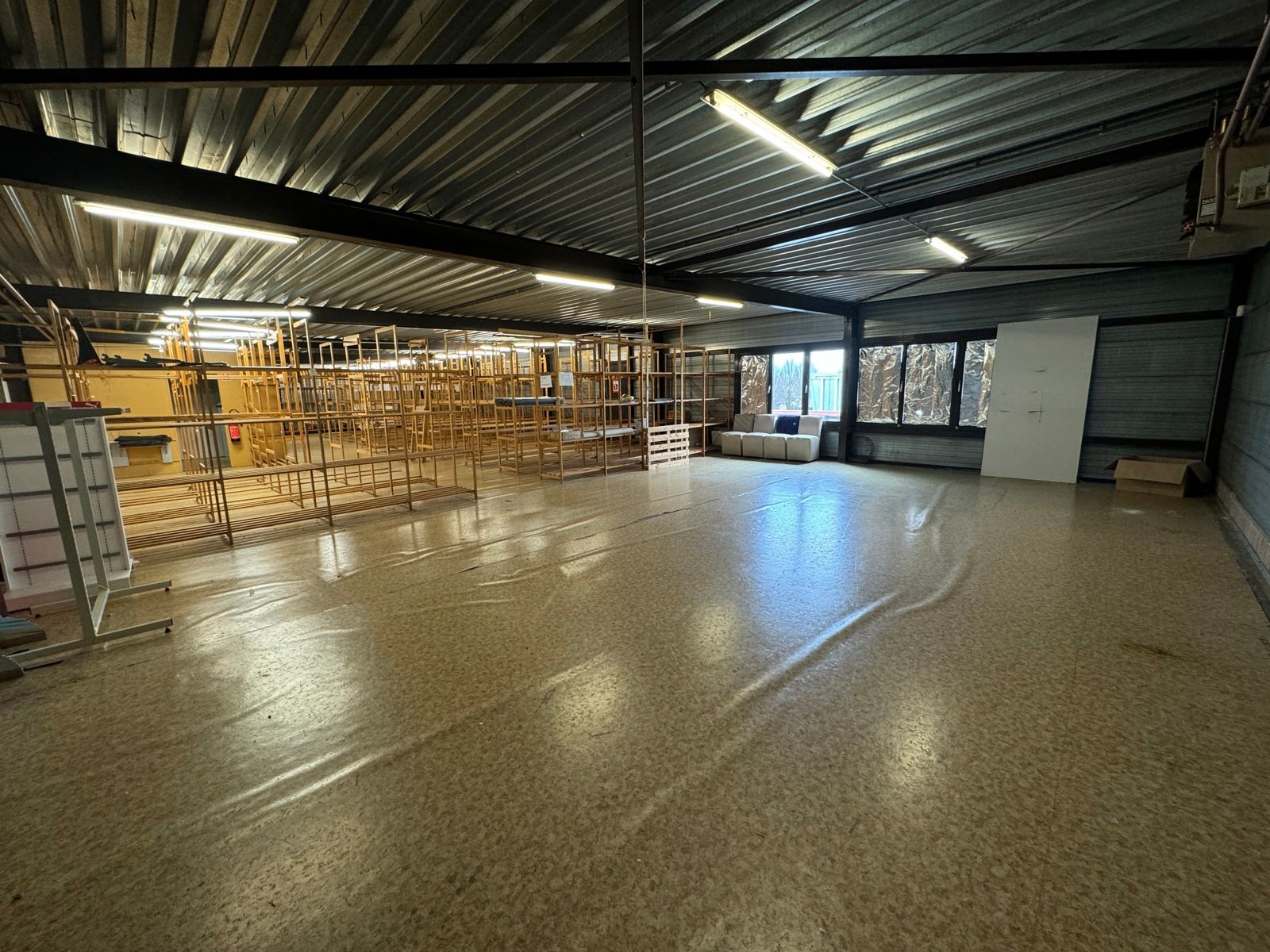 Commercieel pand te huur in Oudsbergen (ex-Bristol) foto 9