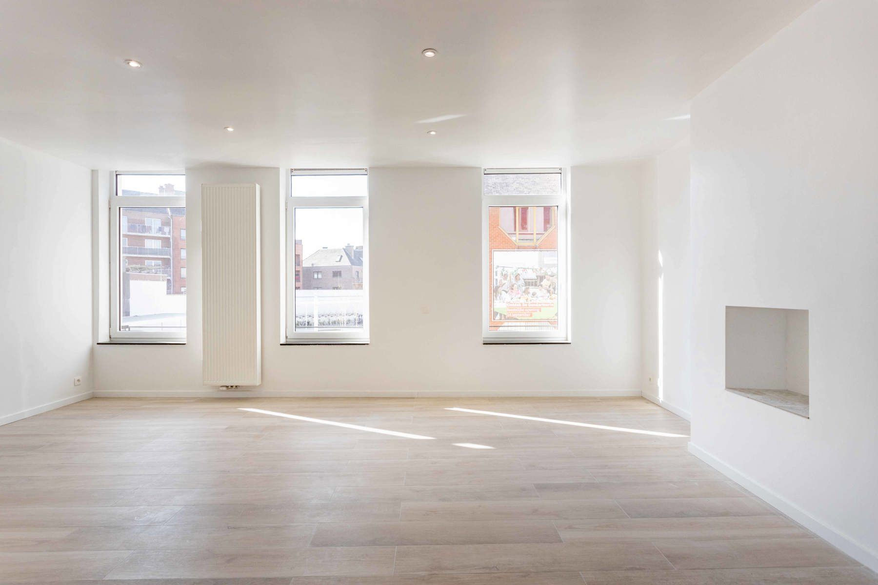 Volledig vernieuwd appartement met terras van 59m2! foto 9