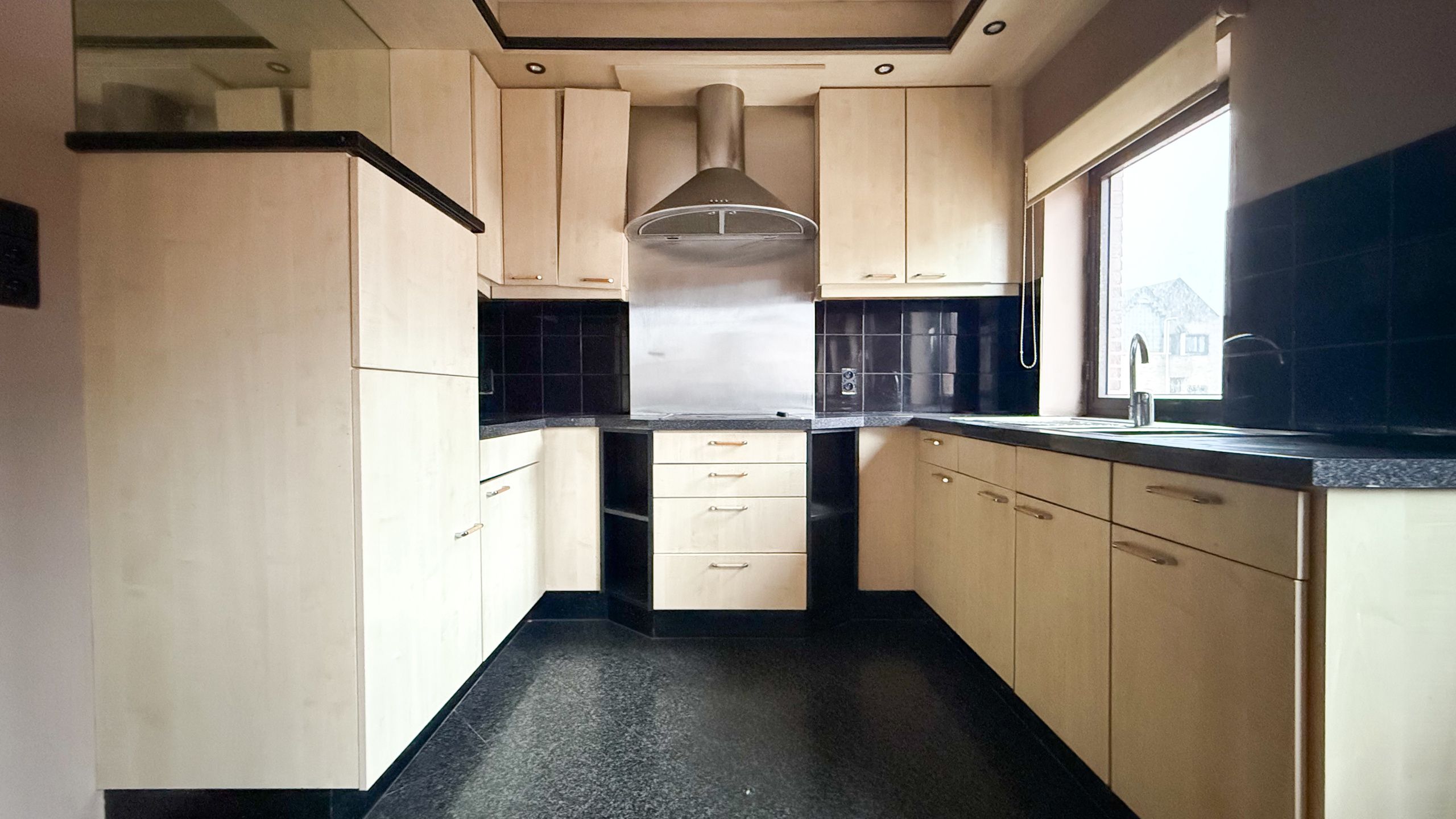 Handelspand met ingerichte bakkerij & appartement Wellen foto 32