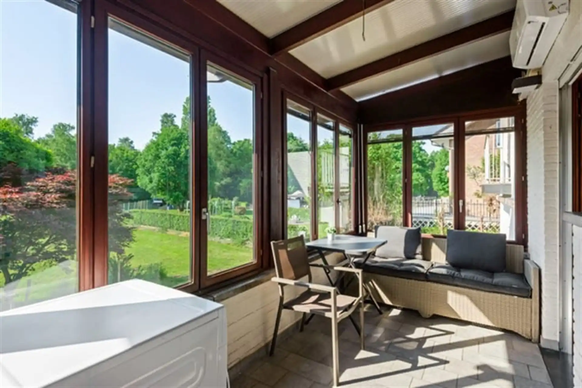 Centraal gelegen OB met ruime garage en tuin! foto 11