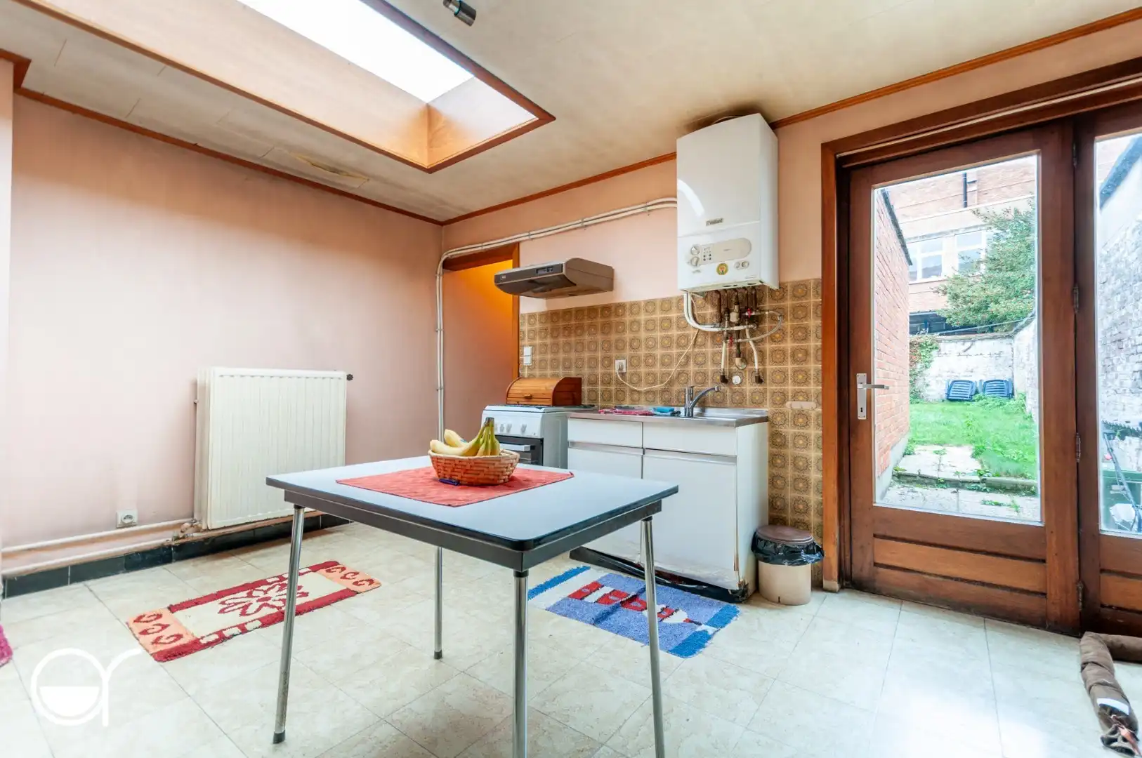 Te renoveren rijwoning vlakbij het Sint-baafskouterpark & Rozebroeken.  foto 11