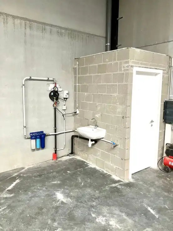 Ruim en multifunctioneel magazijn in Zottegem foto 6