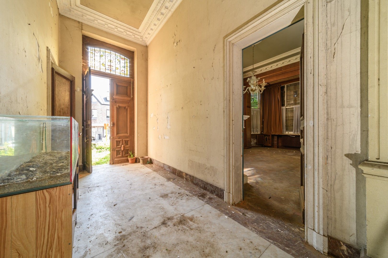 Te koop: exclusief en statig herenhuis in het centrum van Denderleeuw foto 9