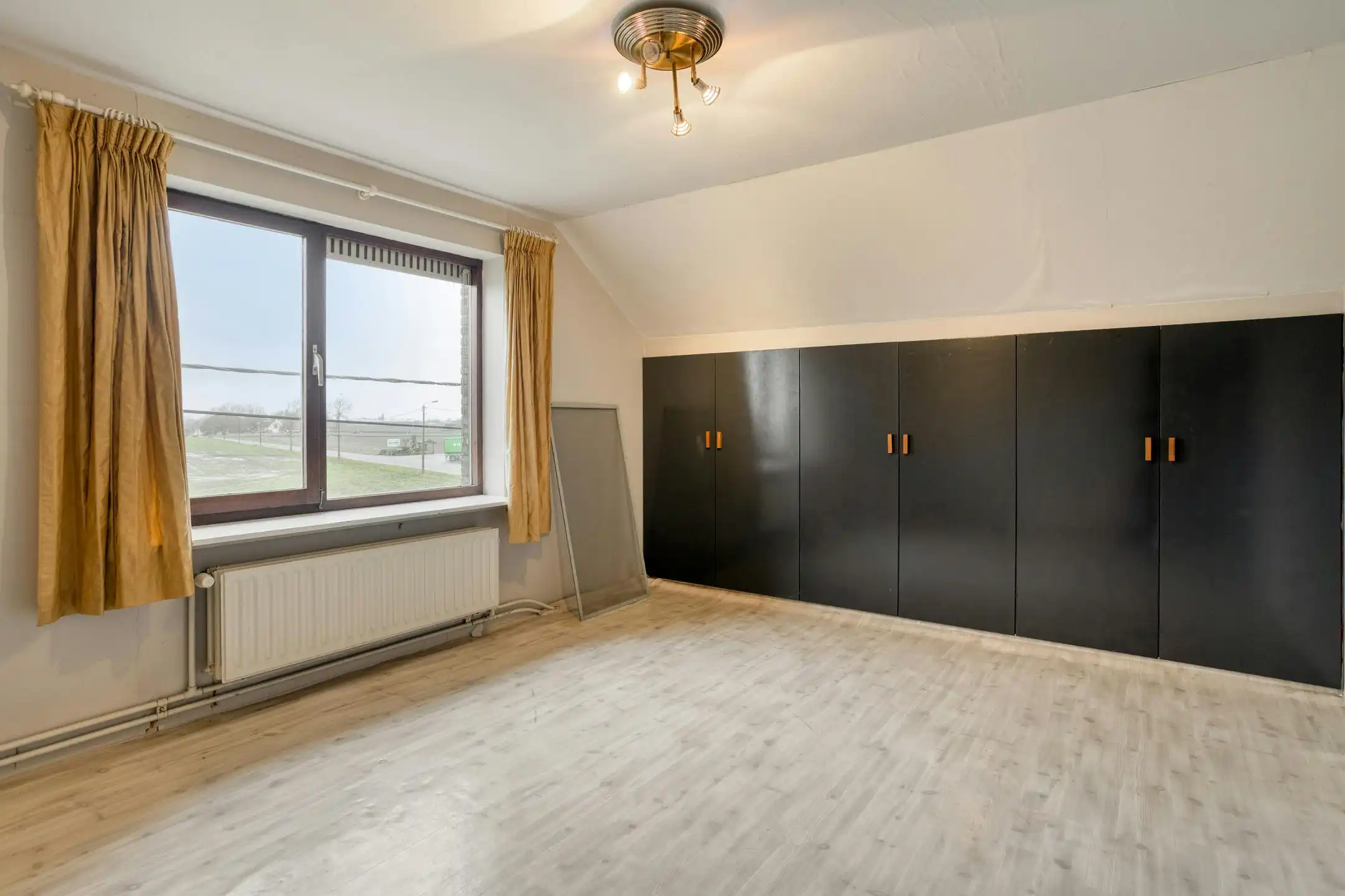 Op te frissen villa te koop op perceel van 2.015 m² in Hooglede foto 15