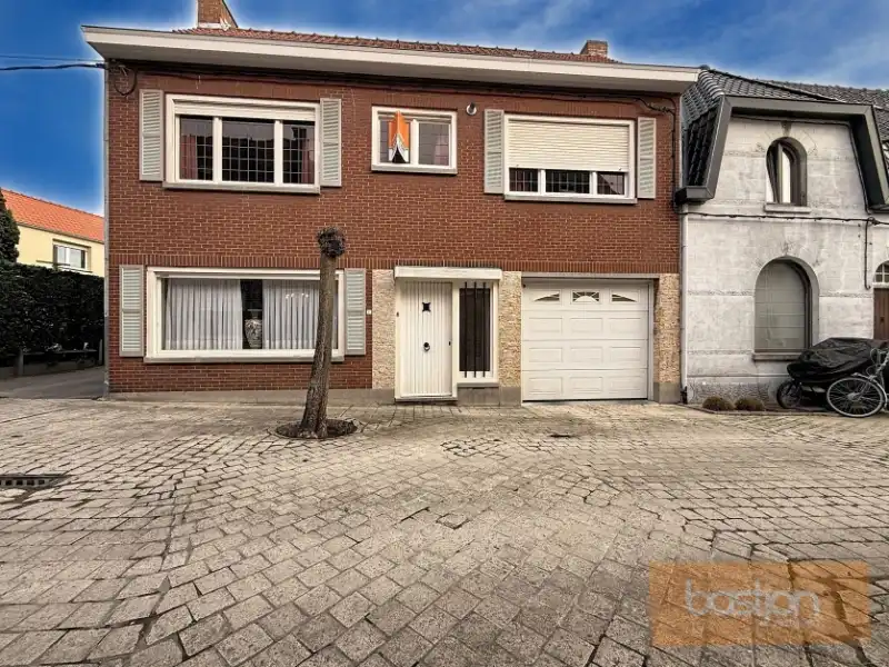Hoofdfoto van de publicatie: Ruime woning in rustige omgeving te Marke!