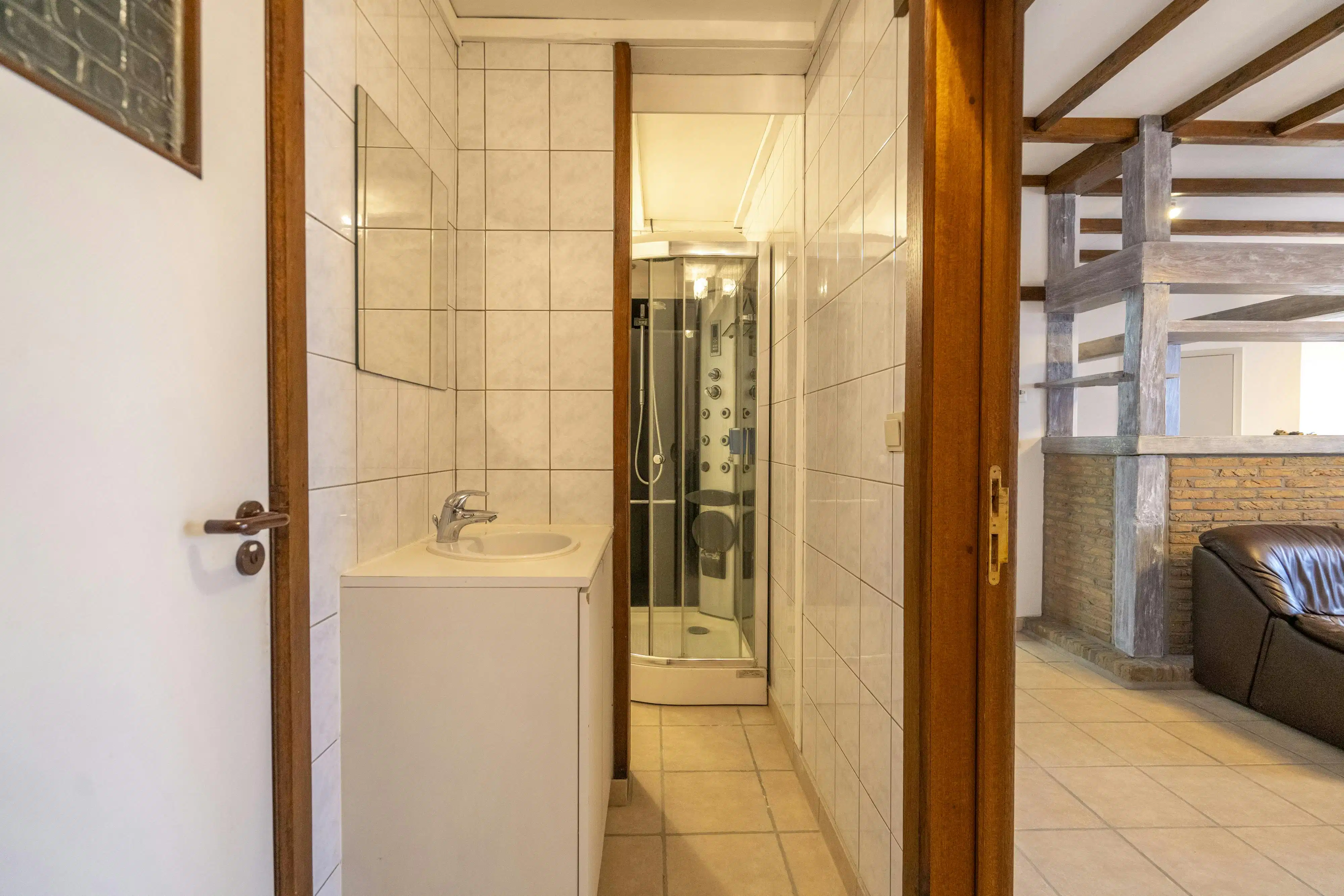 Commercieel interessant pand met woonst in Rekkem foto 8