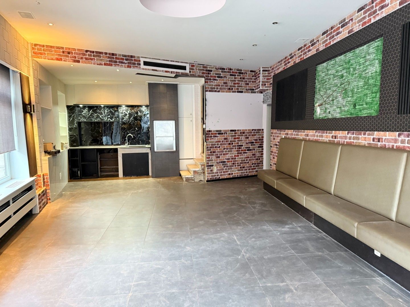 Te huur : Handelspand met woonst foto 11