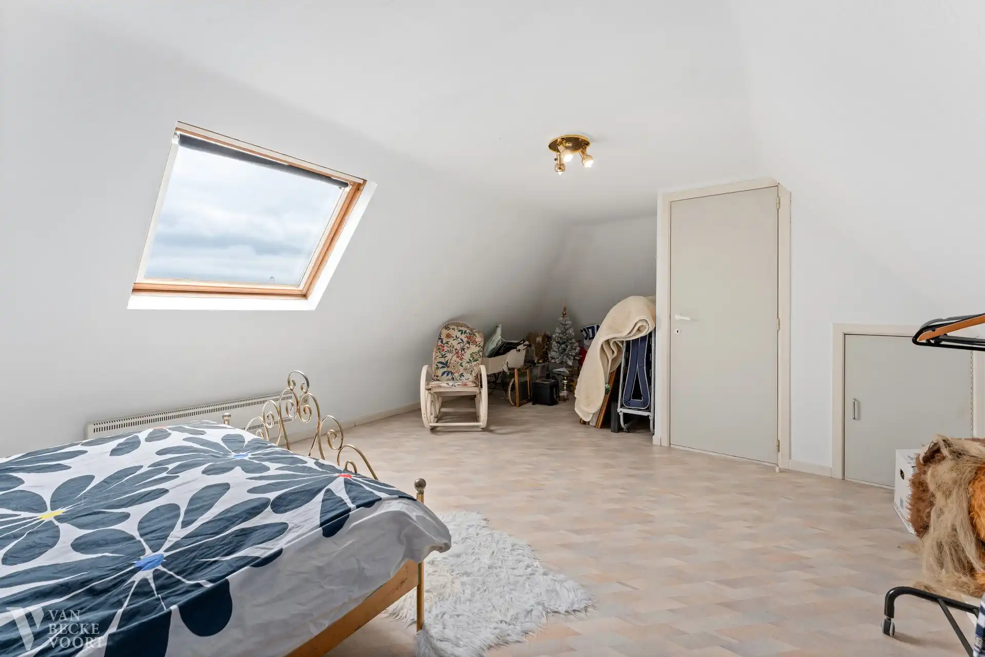 Halfopen woning opgedeeld in 2 units foto 21