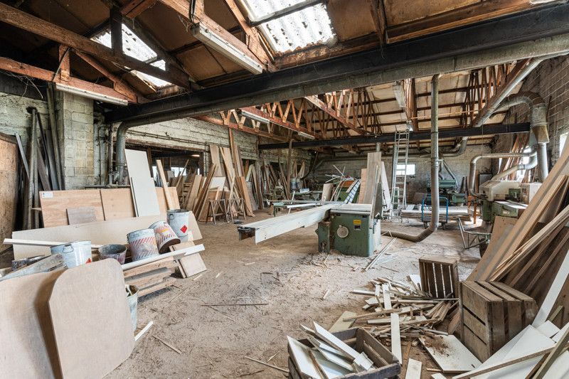 Gelijkvloerse woning met grote loods achteraan op 25are foto 39