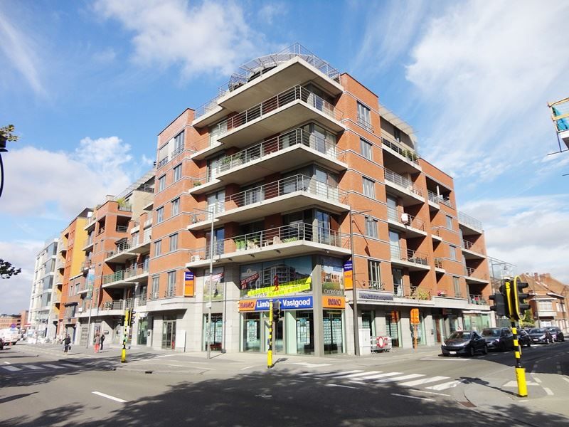 Mooi appartement te Hasselt centrum foto {{pictureIndex}}