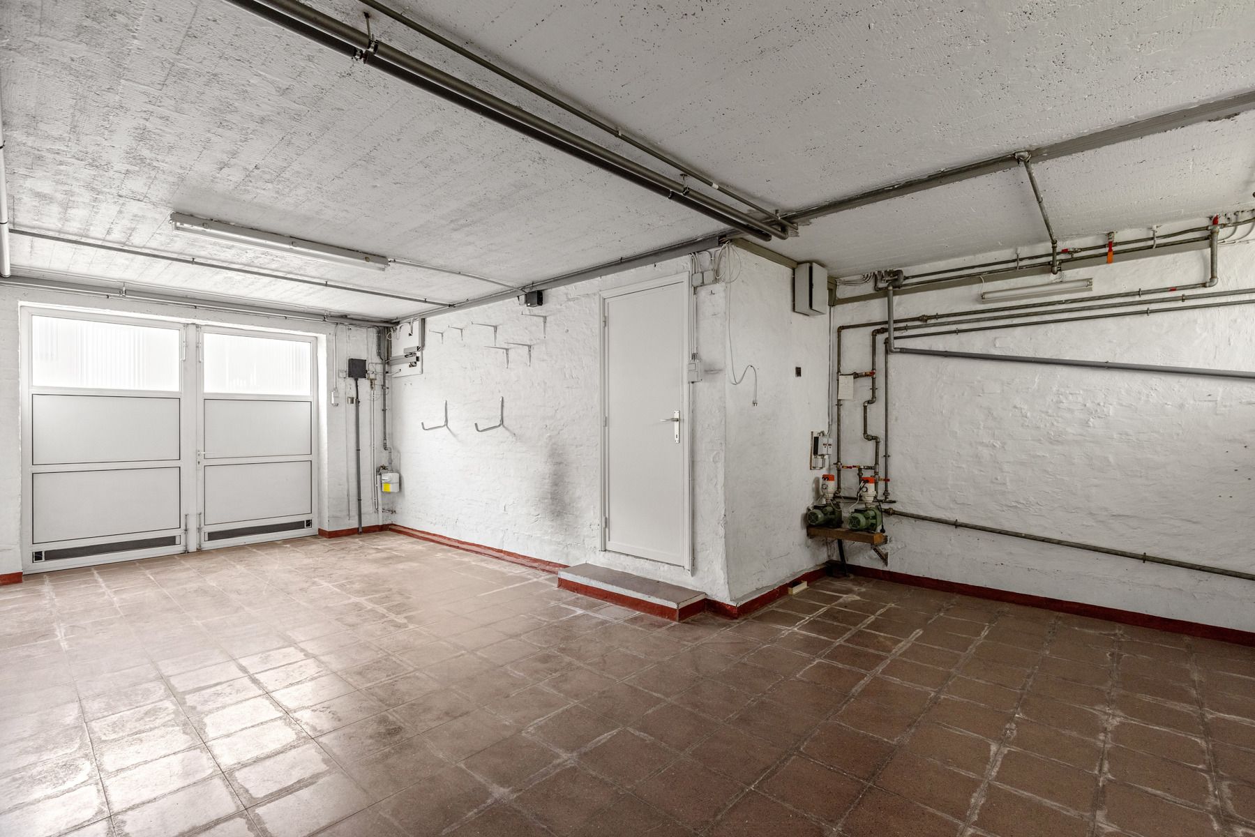 Bel-étage met grote garage en potentieel te Sint-Michiels foto 16
