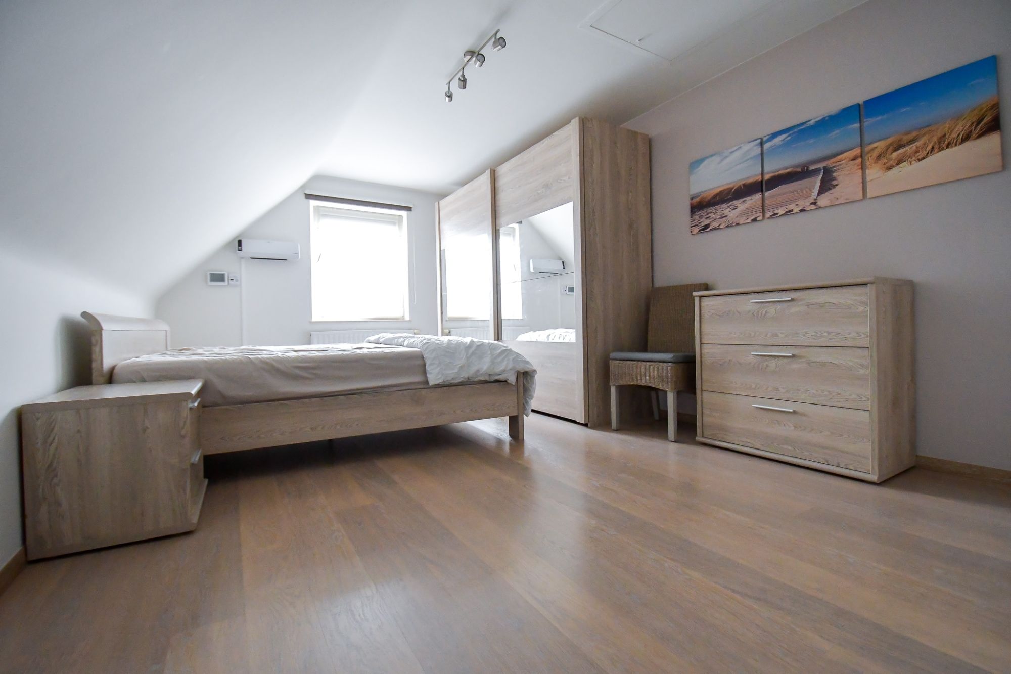 Energiezuinige gezinswoning met 4 slaapkamers en zonnige tuin in Maria-Aalter foto 16