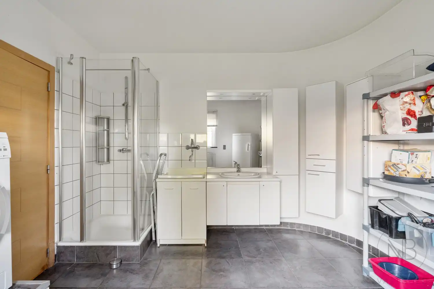 Ruime zuiderse gezinswoning  met 3 slaapkamers foto 16