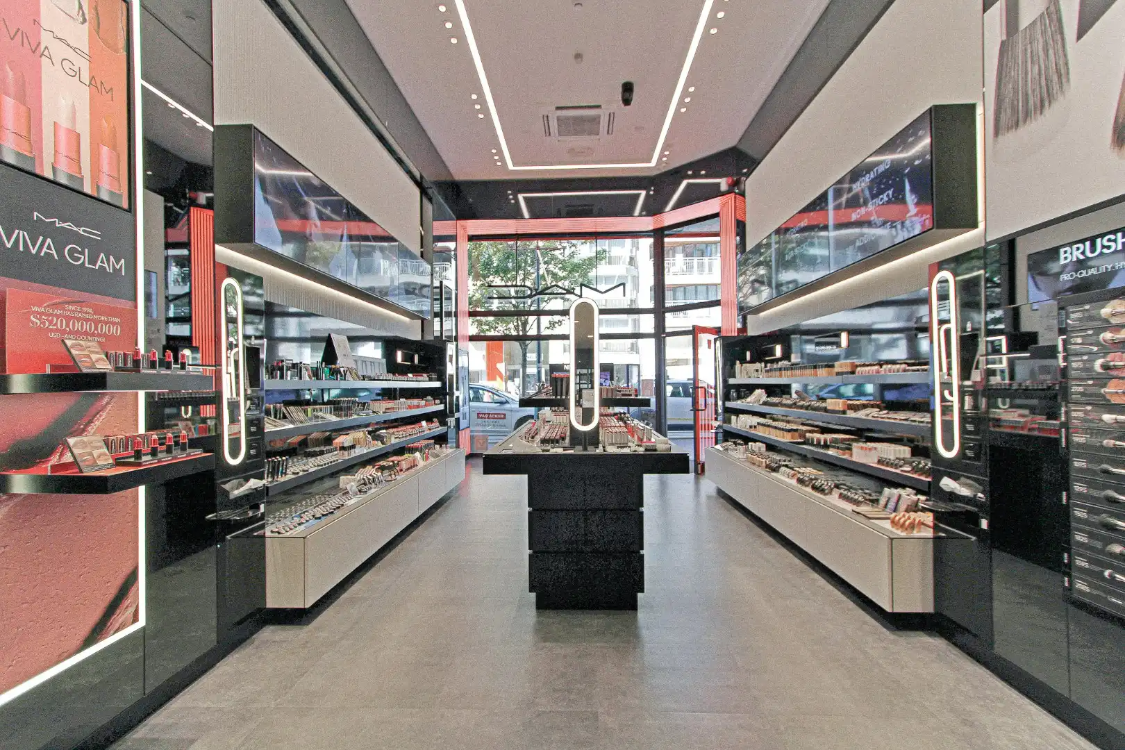 Commerciële ruimte te huur Lippenslaan 334 - - 8300 Knokke-Heist