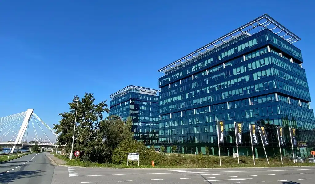 Instapklaar kantoorgelijkvloers te huur in Blue Towers in Gent foto 16