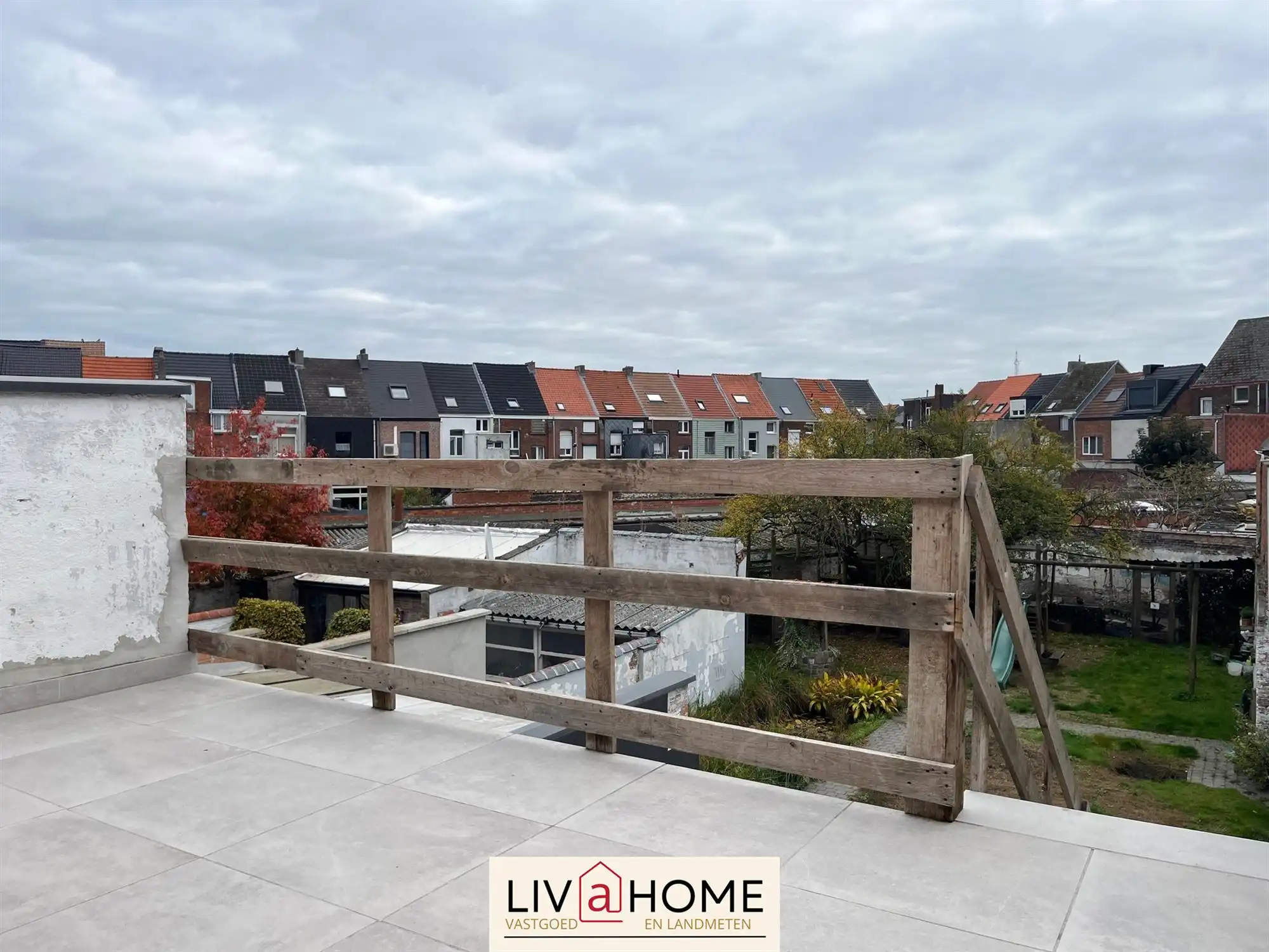 2 aangrenzende rijwoningen met gemeenschappelijke tuin foto 21