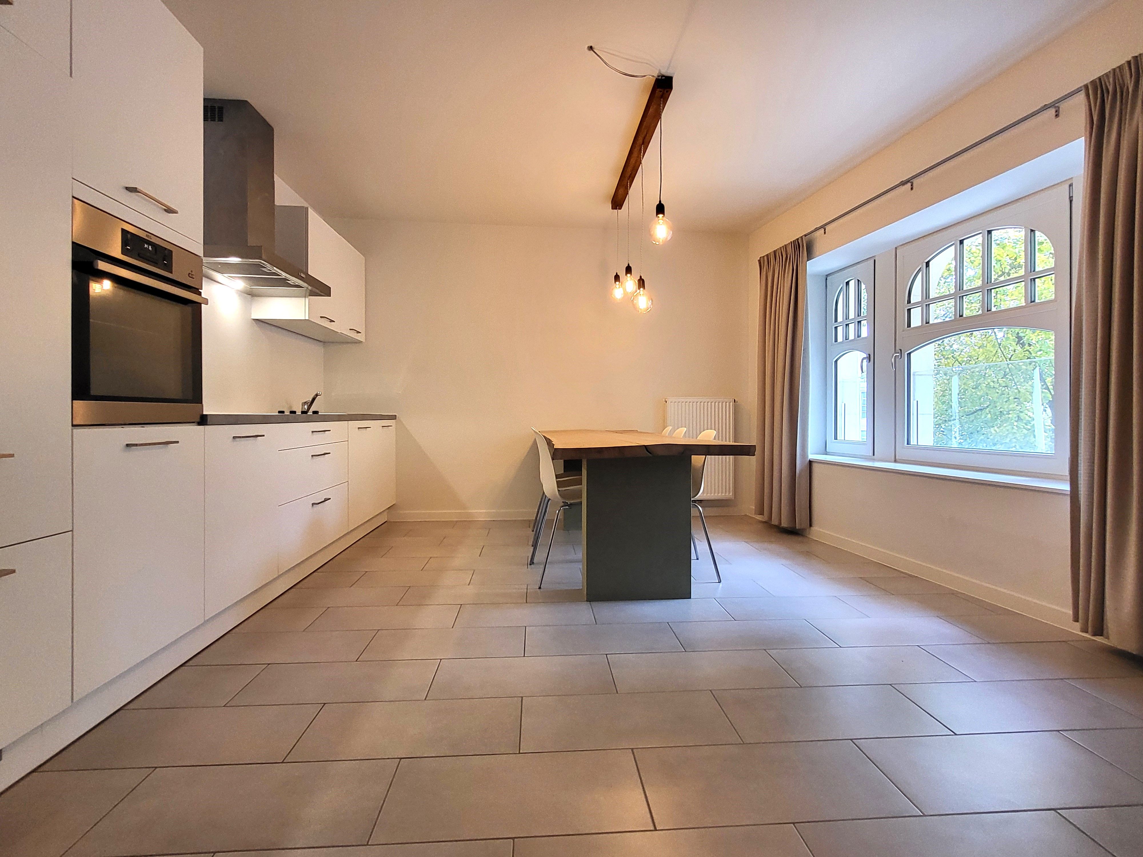Prachtig energiezuinig appartement met 2 slaapkamers en zonnig terras, in het centrum van de Stad Gent! foto 13