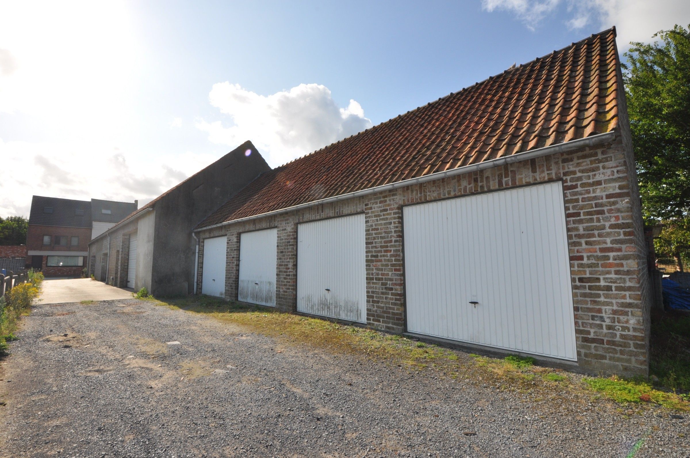 Opslagplaats /garage / magazijn foto 4