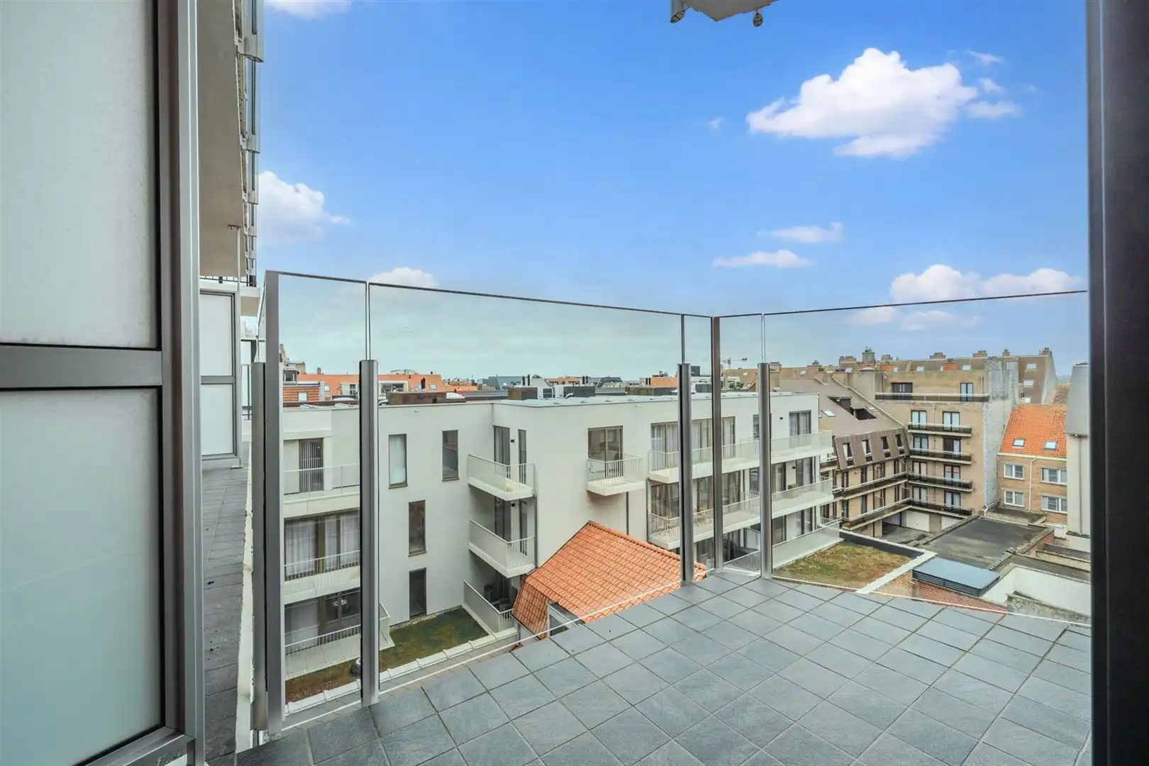 Instap klaar 1-slaapkamer appartement met schuin zeezicht foto 30