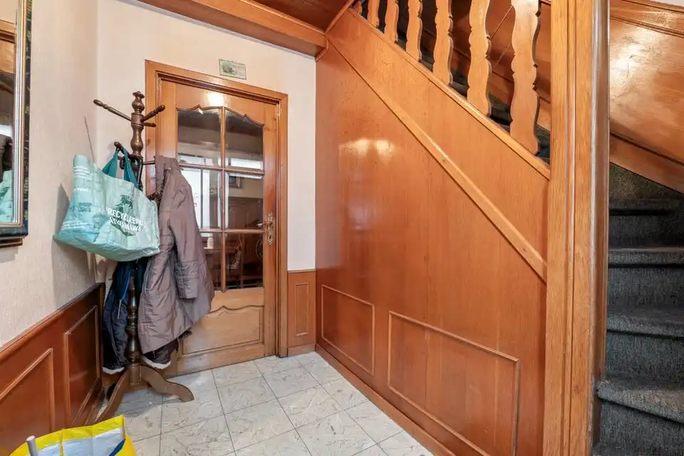 TE RENOVEREN STADSWONING IN SINT-TRUIDEN foto 2