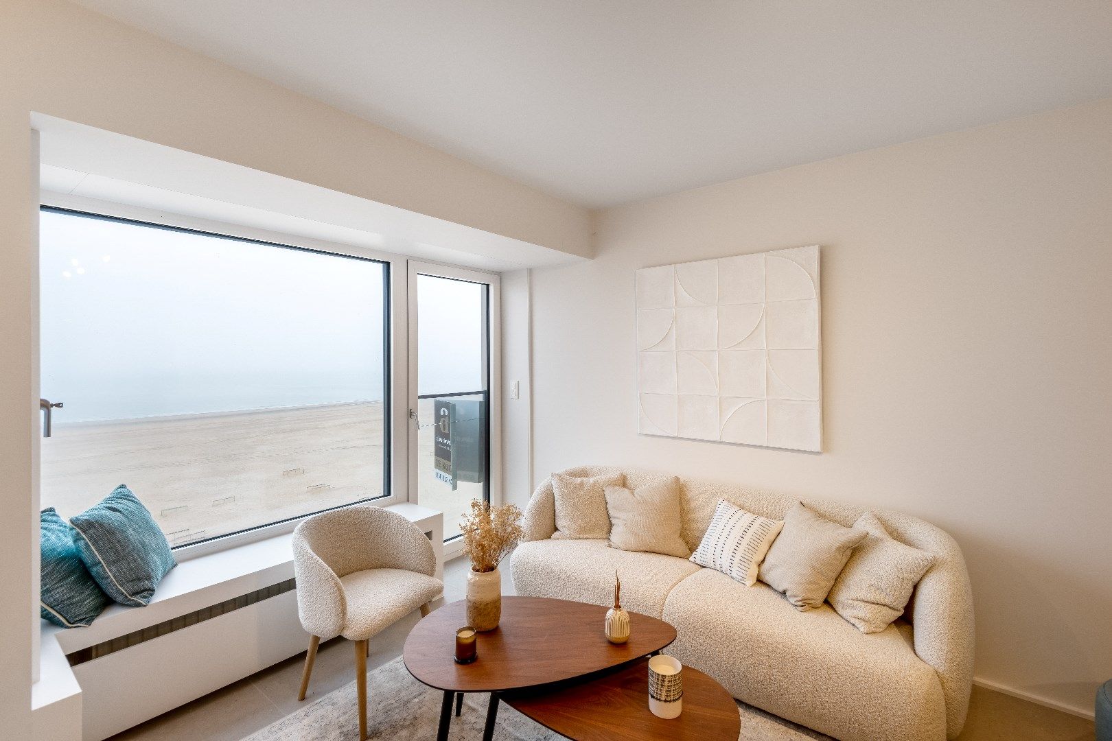 Mooi vernieuwd appartement schitterend gelegen op de Zeedijk vlakbij het Rubensplein foto 8