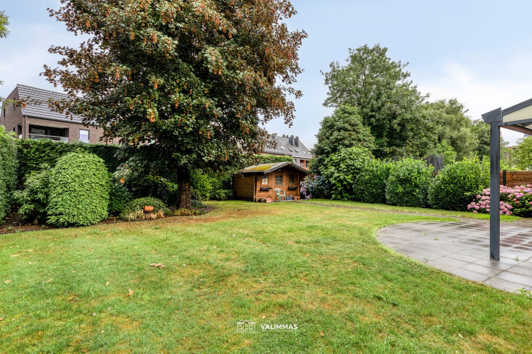 Residentieel gelegen driegevelwoning met garage, tuin...  foto 4