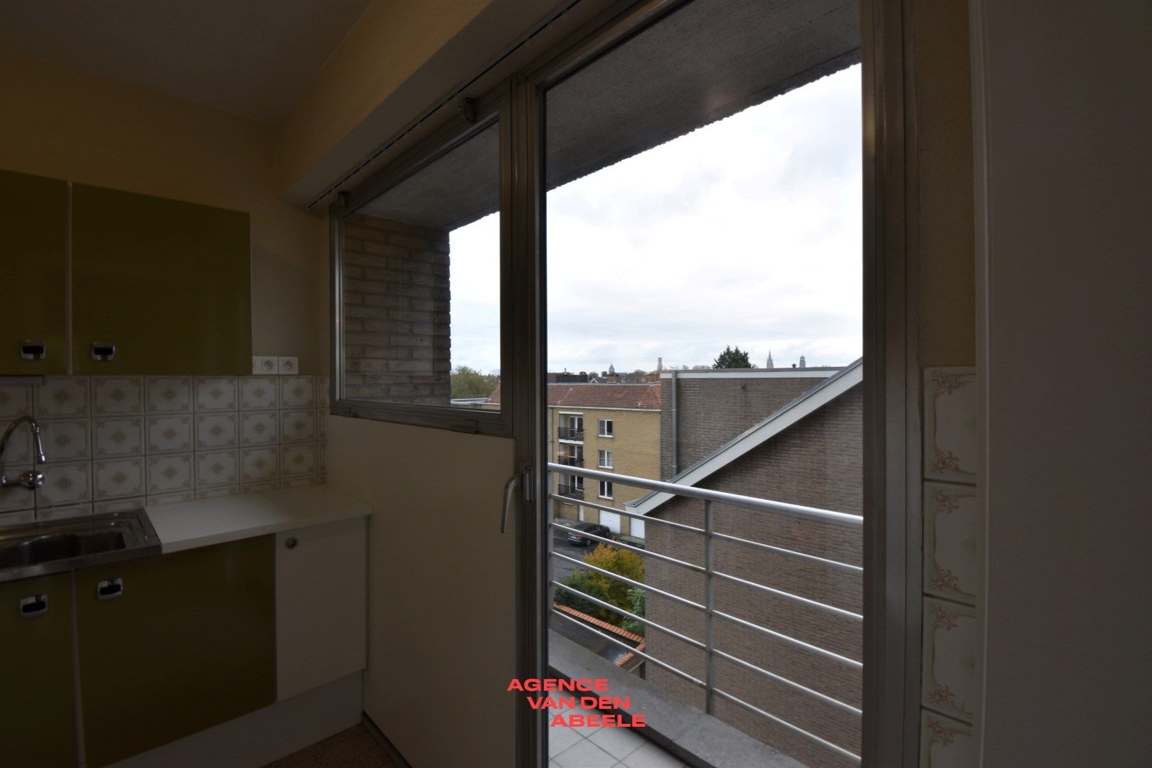 Appartement met 2 slaapkamers en garage te Christus Koning foto 10