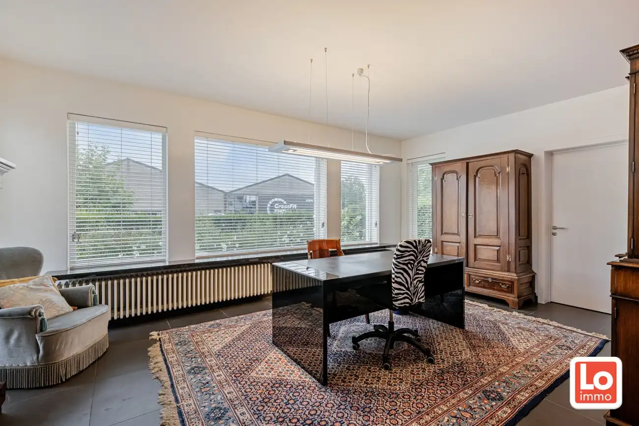 IN OPTIE! Mooie villa met prachtige tuin en zwembad foto 9