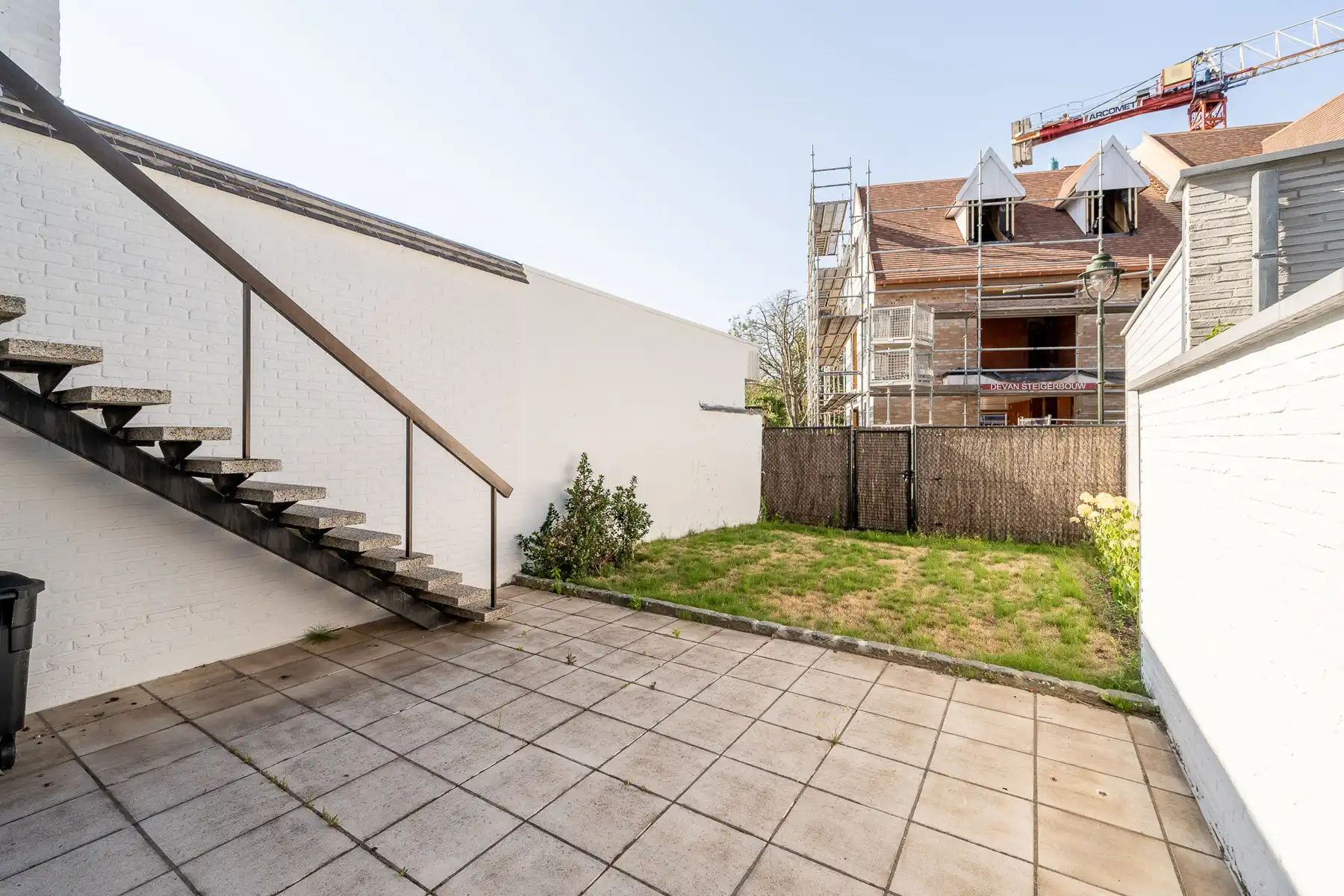 Pittoreske ongemeubelde woning met garage gelegen in Oud Knokke foto 24