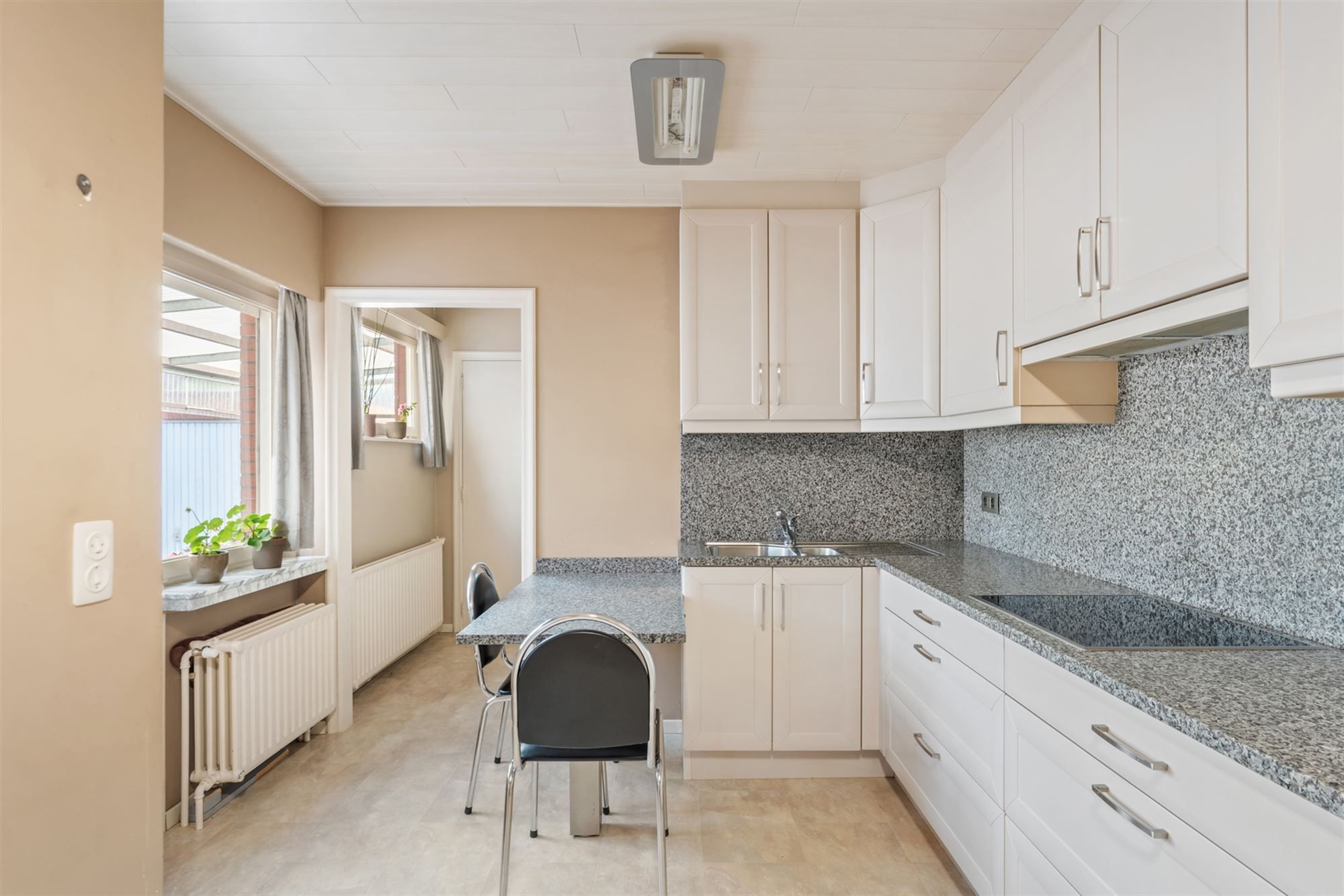 GERENOVEERDE, INSTAPKLARE EN PERFECT ONDERHOUDEN WONING  foto 9