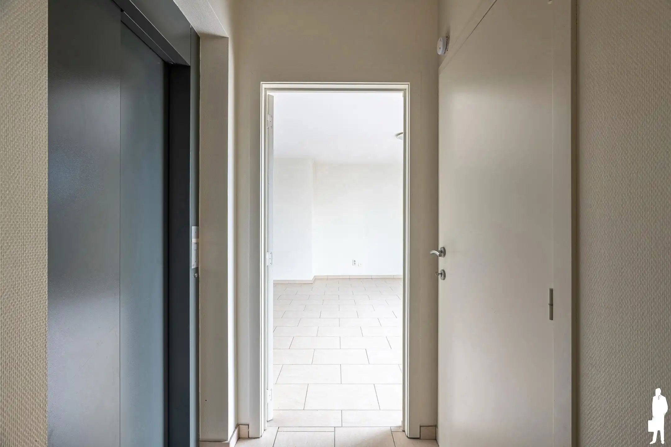 Ruim dakappartement van 130 m² met 50 m² terras en parking foto 4