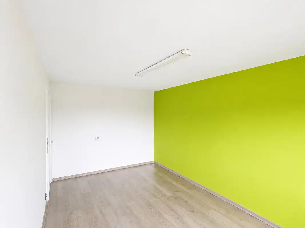 Instapklare en polyvalente kantoorruimte in Heurne foto 10