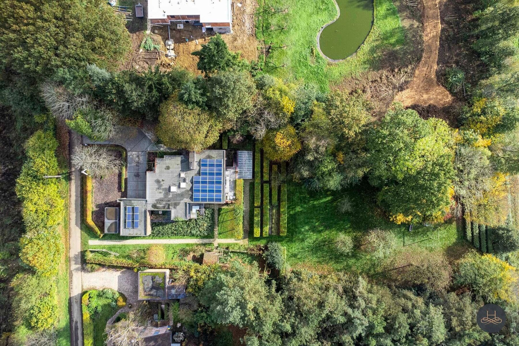 Authentieke architectenwoning gelegen midden in het groen foto 6
