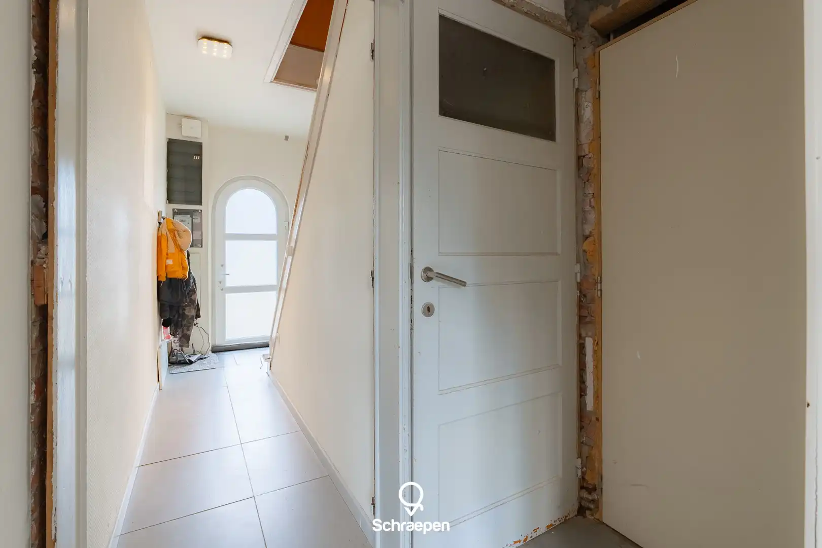 Op te frissen gezinswoning (270 m²) met 5 slpks én EPC-label C op hoekperceel van circa 7,5 are! foto 7