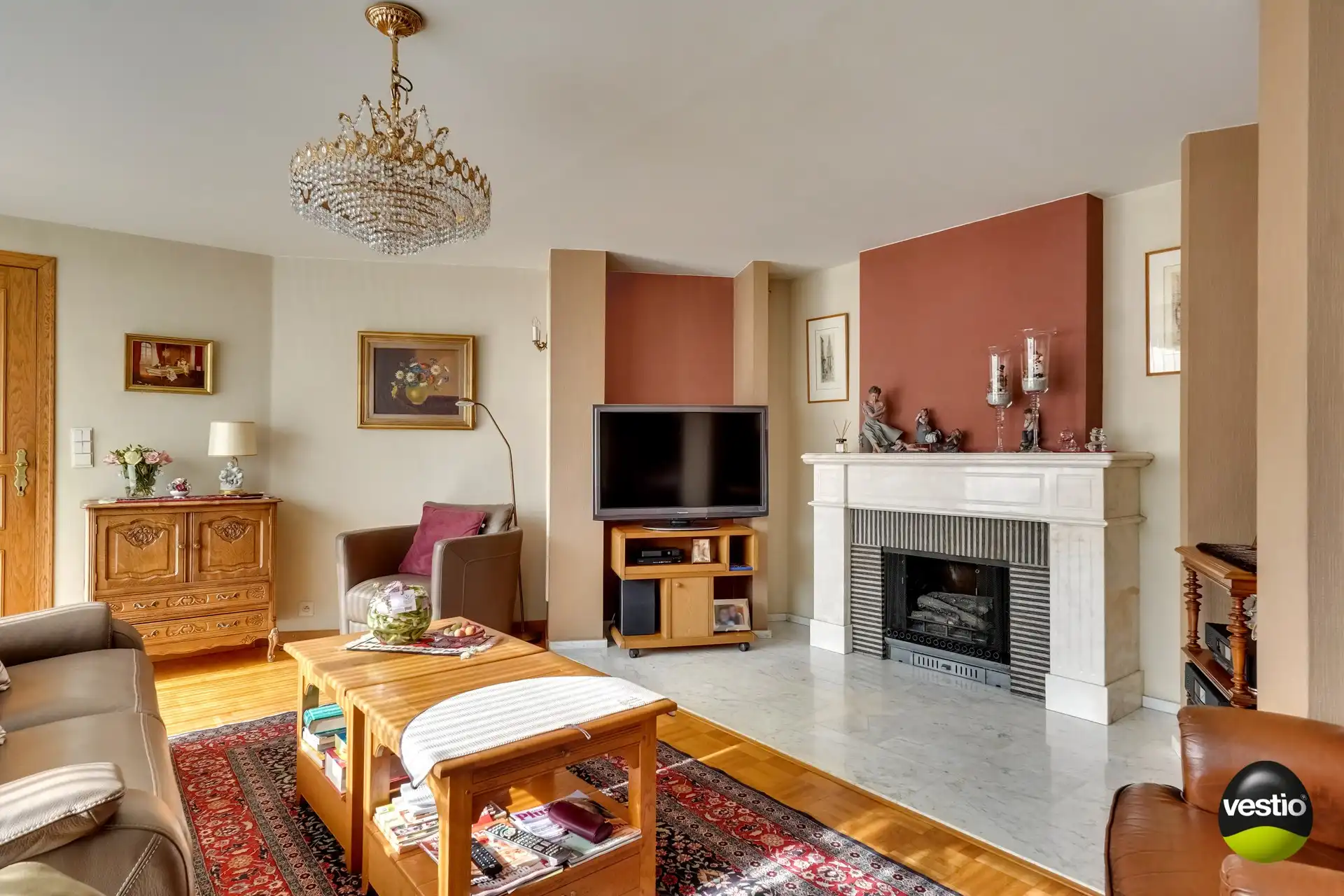 GELIJKVLOERS APPARTEMENT 3 SLAAPKAMERS 171 M² + HANDELSRUIMTE + TUIN + 5 GARAGES + ZOLDER foto 17