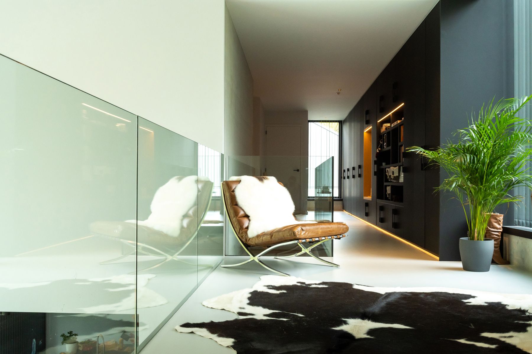 Ruime moderne luxe villa met zwembad op ca. 2339 m². foto 16