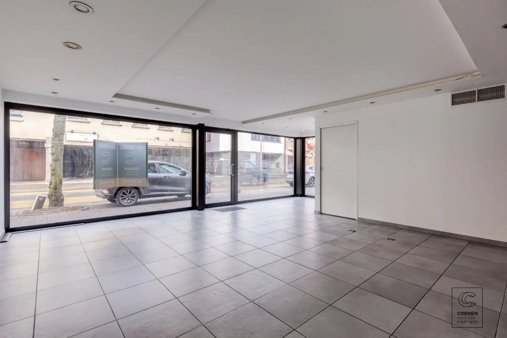 Goed gelegen handelspand van 61 m² in het centrum van Rijkevorsel! foto 3