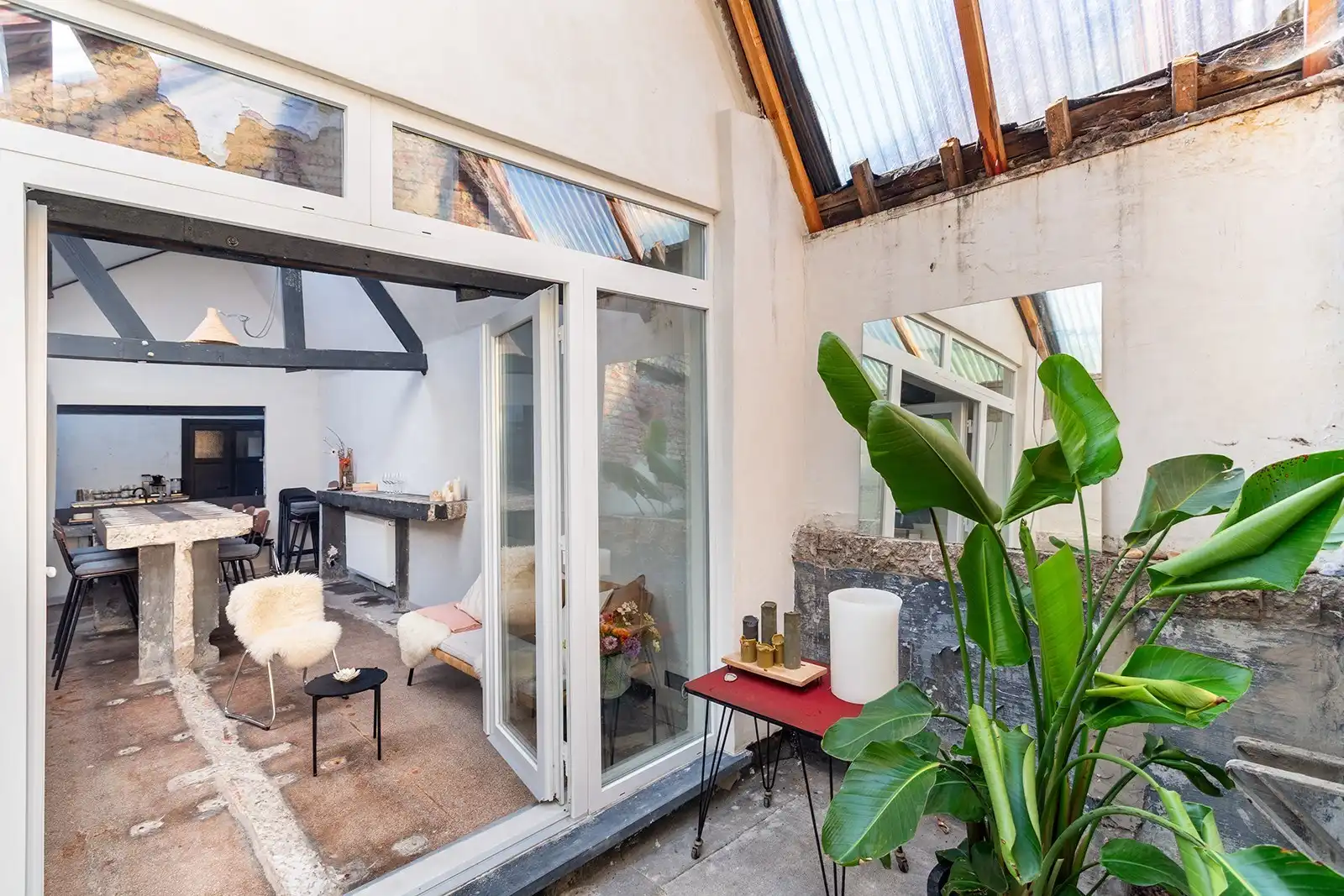 Eigenzinnig atelier in kleinschalig gebouw foto 20