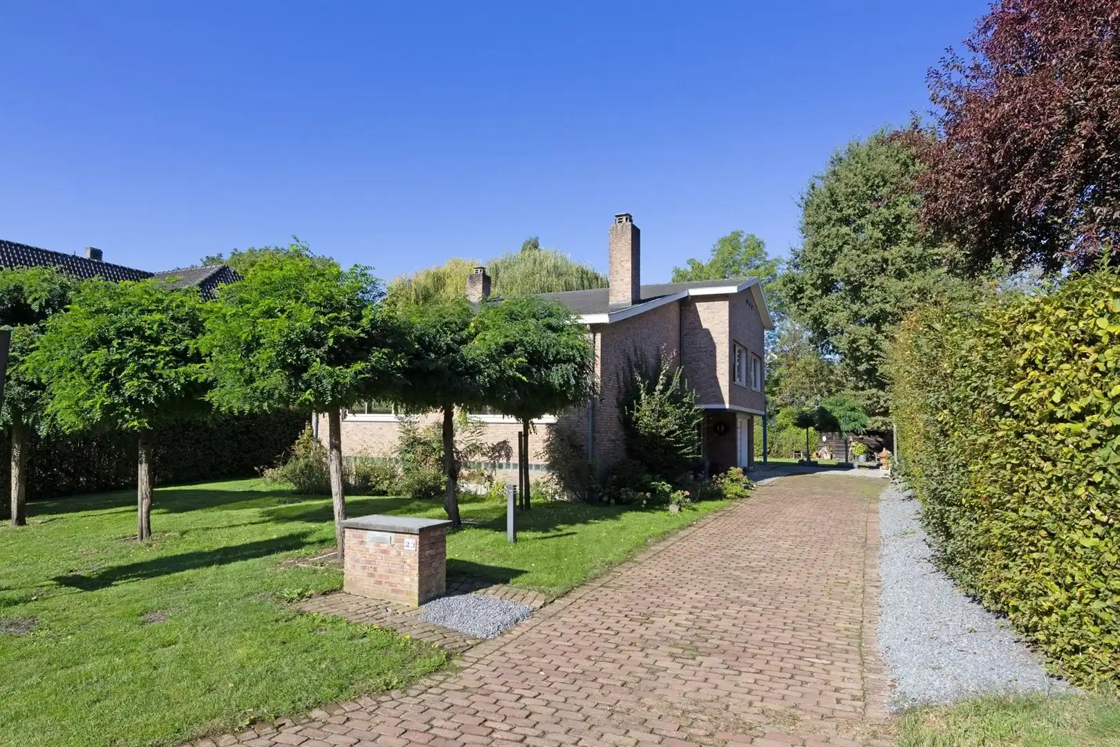 Te renoveren woning in het gegeerde Henegauwberg foto 20