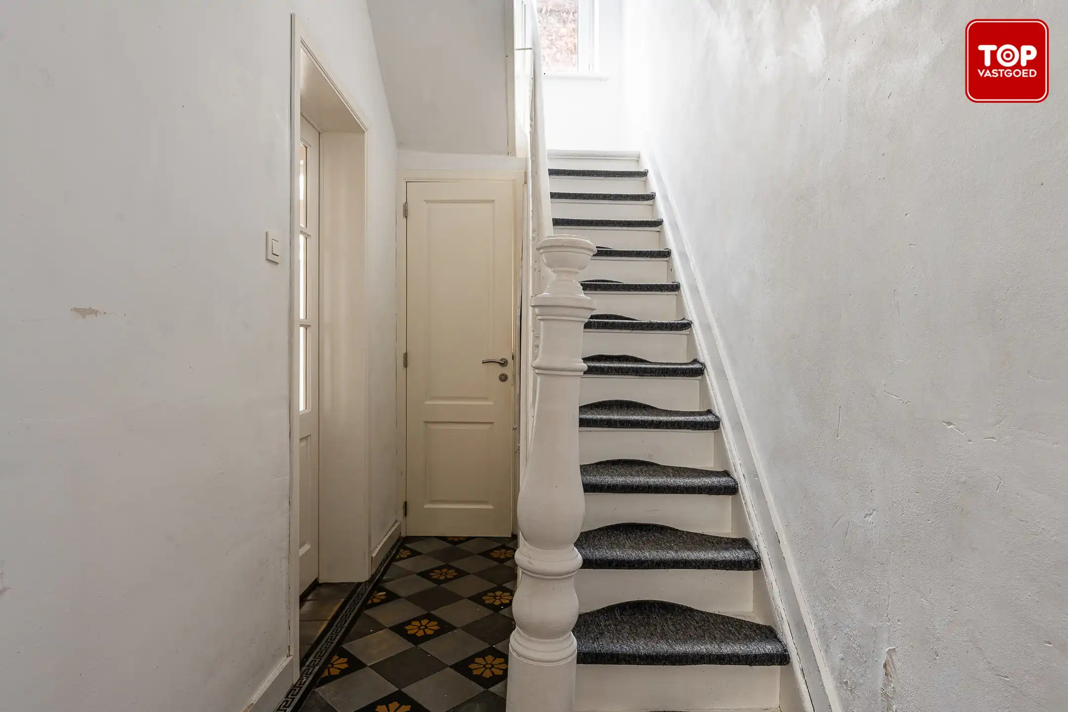 Authentieke stadswoning met 4 slaapkamers en ruime koer nabij Gent foto 2