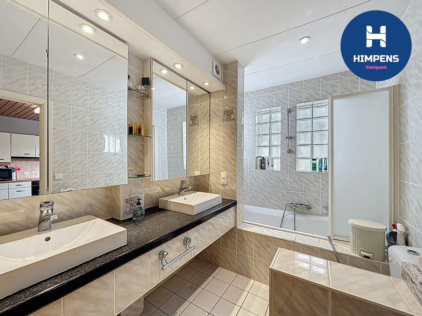Charmante Woning met Potentieel in Sint-Idesbald – 625m², Lichtrijke Tuin & 3 Slaapkamers foto 10