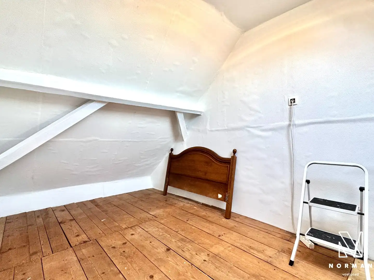 Instapklare woning te koop in Bavikhove met 3 slaapkamers, 2 badkamers en werkatlier op rustige, landelijke ligging! foto 24
