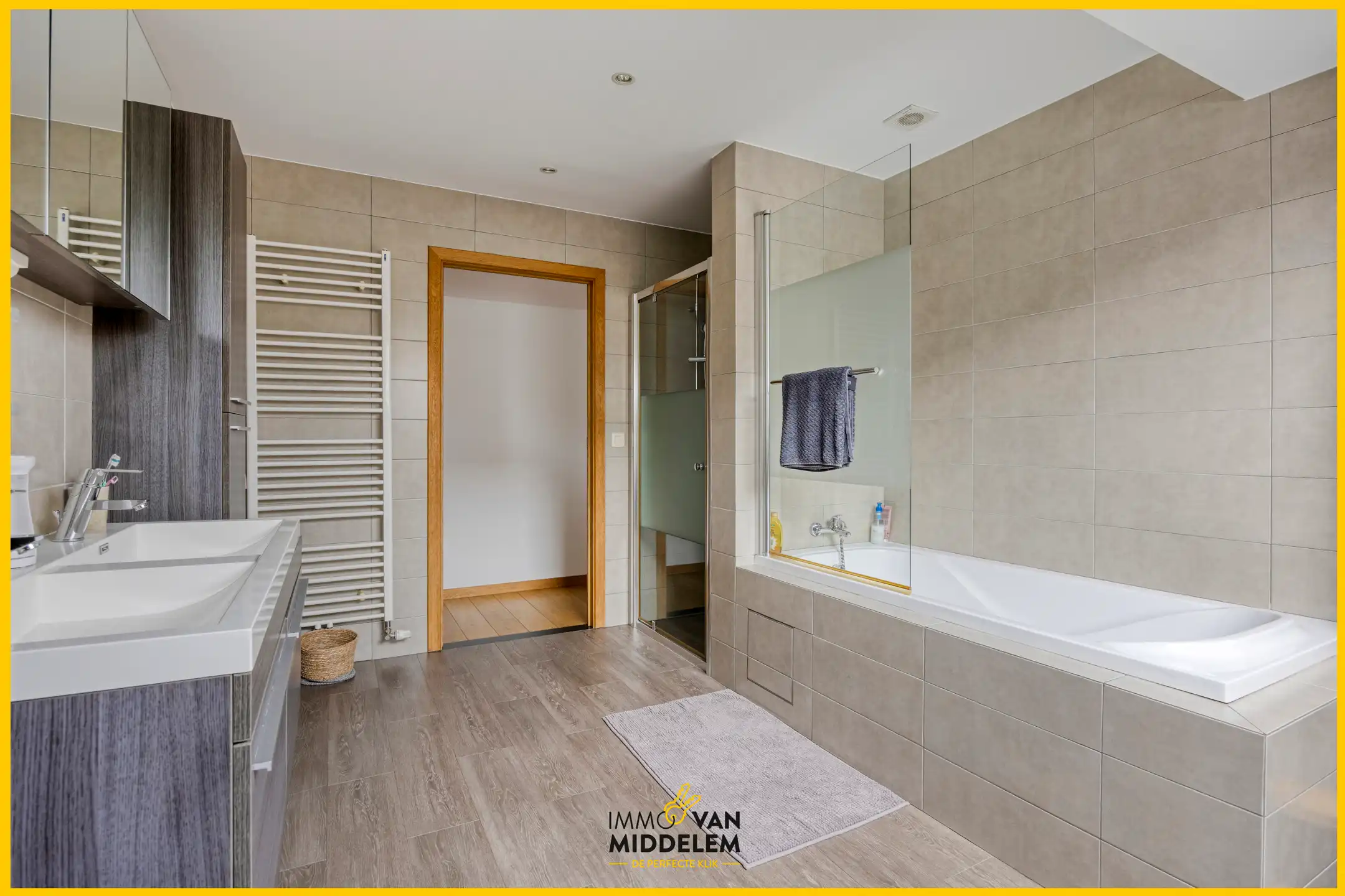 INSTAPKLARE WONING MET 3 KAMERS, TERRAS, TUIN EN GARAGE foto 13