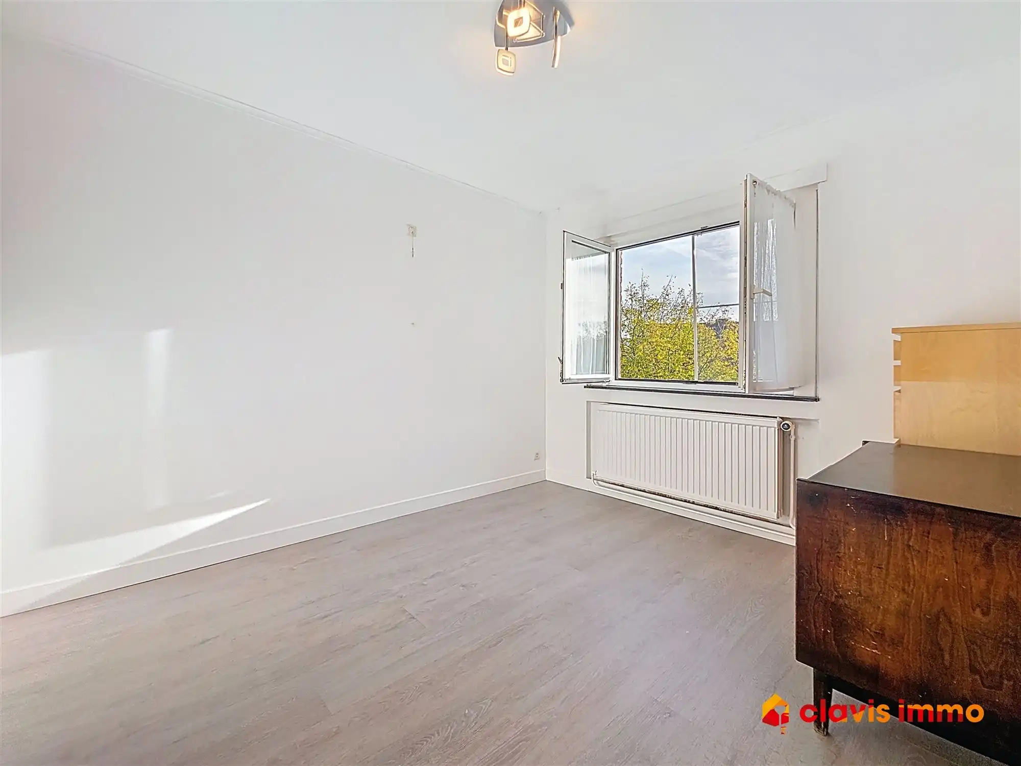 Halfopen-bebouwing in een rustige buurt foto 11